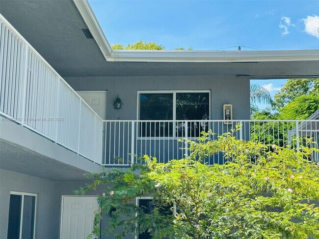 Foto del edificio - 414 SE 14th St