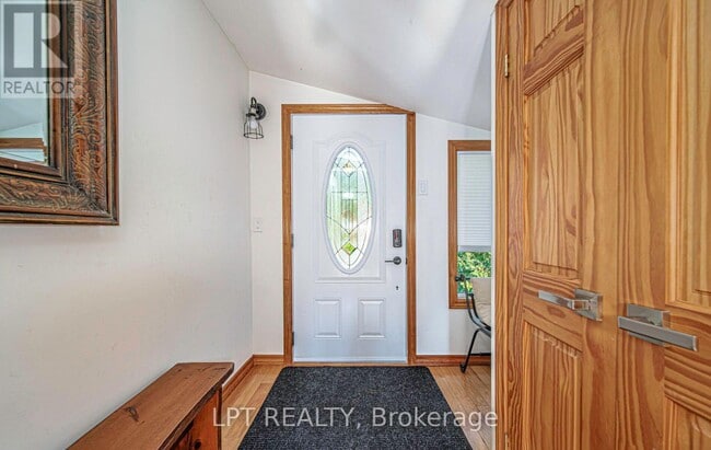 Building Photo - 223 Shuttleworth Rd
