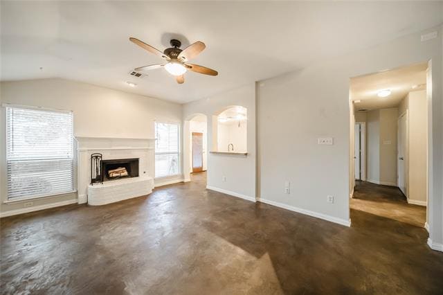 Building Photo - 2211 Lilac Cir