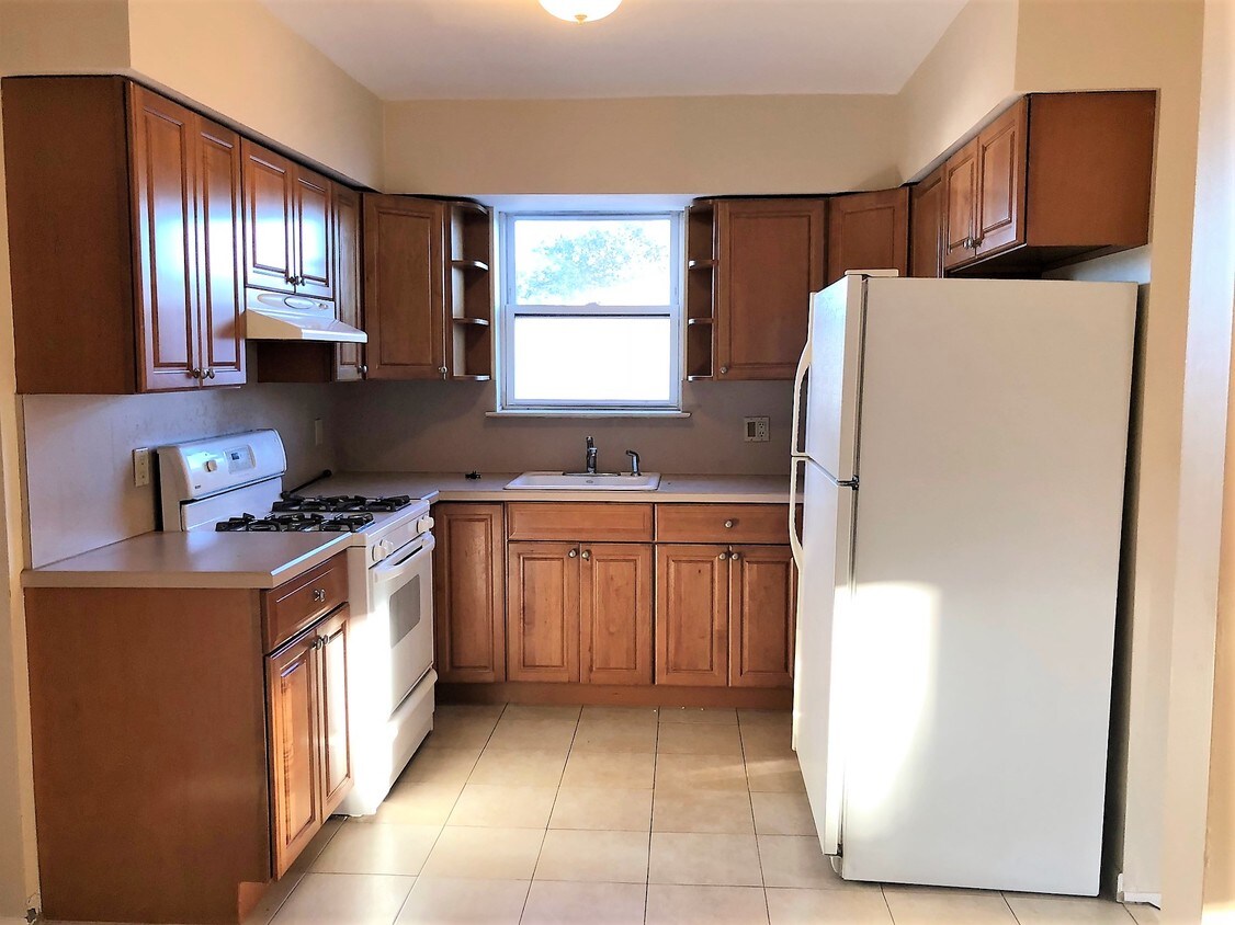 1900 Hobart Ave, Bronx, NY 10461 Apartments in Bronx, NY