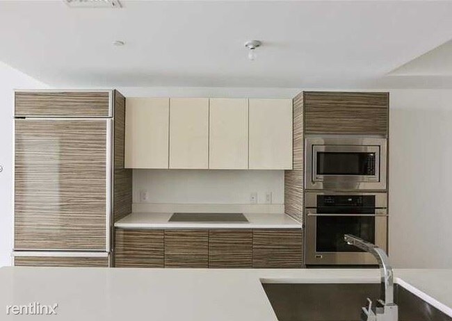 Building Photo - 1 br, 1 bath Condo - Icon Bay