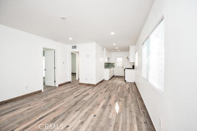 Foto del edificio - 555 N Olive St