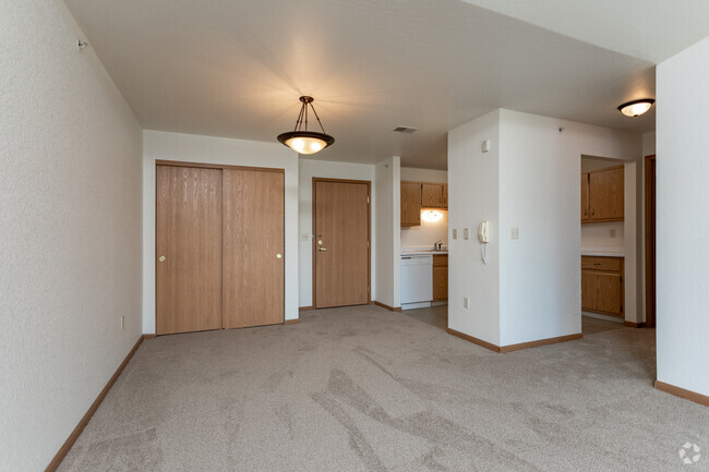 1BR, 1BA - Parkway Landings 55+ Senior Luxury Living