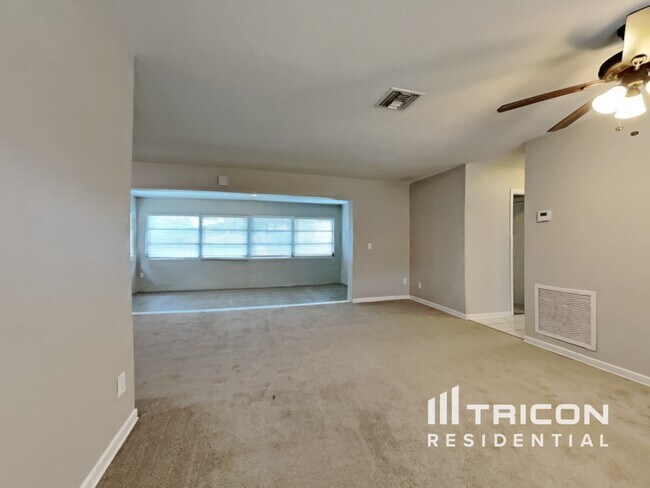 Foto del edificio - 1542 Linwood Drive Clearwater FL