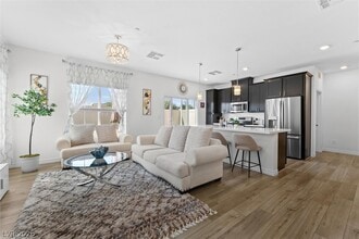 Building Photo - 237 Callen Falls Ave