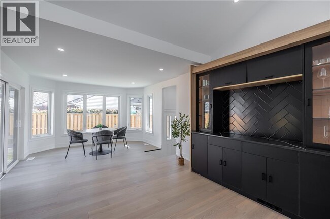 Building Photo - 1566 Howston Ave