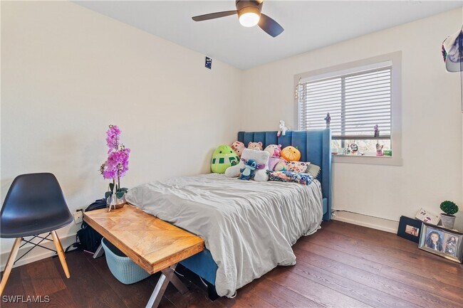 Foto del edificio - 9573 Roundstone Cir