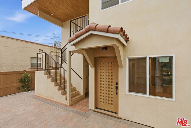 Foto del edificio - 3431 Edgehill Dr