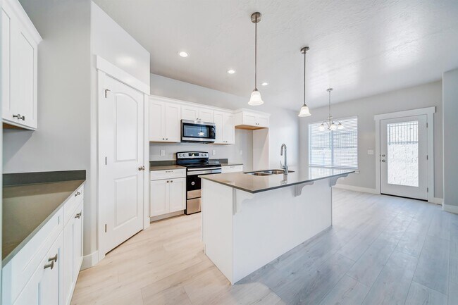 Foto del edificio - 16197 S Truss Dr