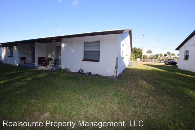 Building Photo - 608 S Old County Rd