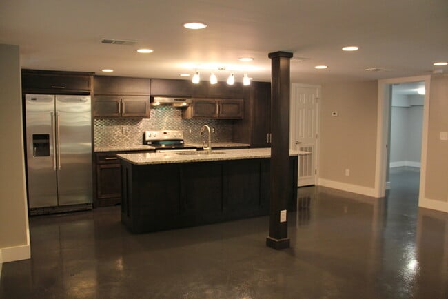 Building Photo - 2 Bed / 1 Bath Near Crieve Hall - McMurray...