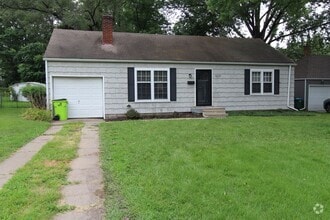 Building Photo - 5115 Rosewood Dr