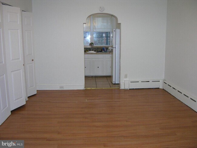 Foto del edificio - 6754 Paschall Ave
