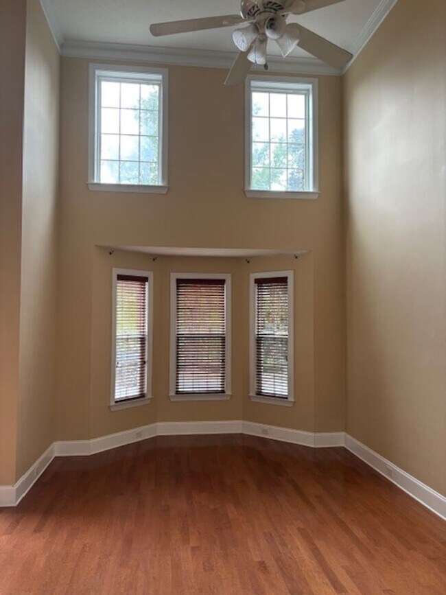 Building Photo - Beautiful home in The Village at Riverwatch