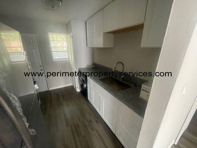 Foto del edificio - Newly Renovated Unit!! Come visit today!!