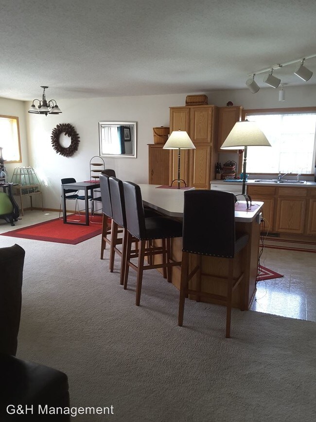 Building Photo - 2824 Brockman Ct