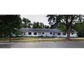 Building Photo - 579 5th Ave N