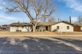 Building Photo - 1426 Cumberland Rd