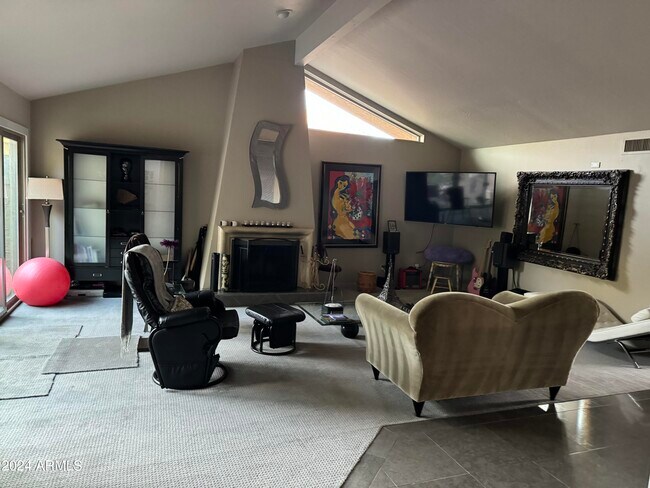 Foto del edificio - 7908 E Solano Dr