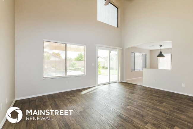 Building Photo - 7013 W Aire Libre Ave