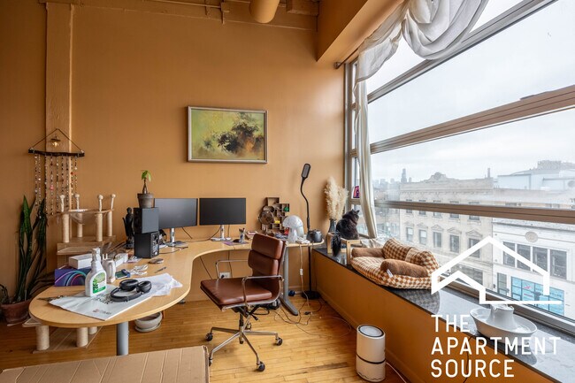 Foto del edificio - 2416 W North Ave