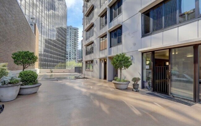 Foto del edificio - 2100 3rd Ave