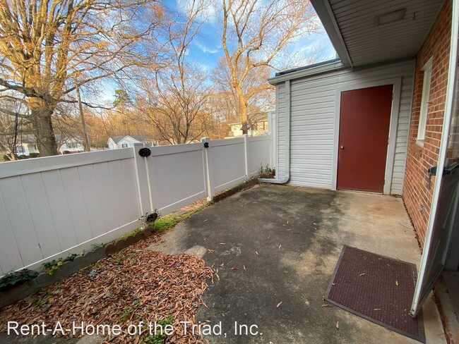 Building Photo - 2 br, 2 bath House - 434 Muirs Chapel Road