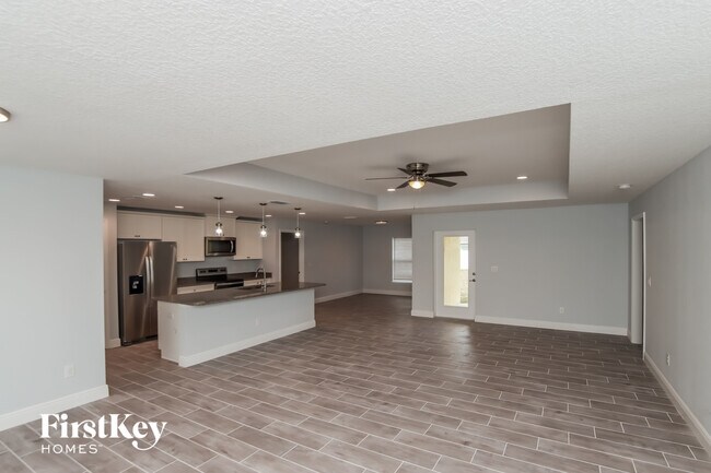 Building Photo - 541 Bird Ave SE