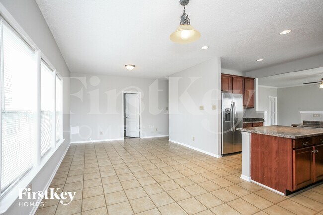 Foto del edificio - 15238 Radiance Dr