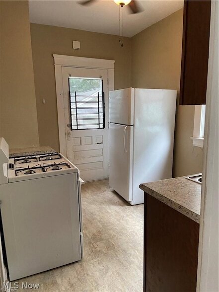 Foto del edificio - 2628 E 124th St