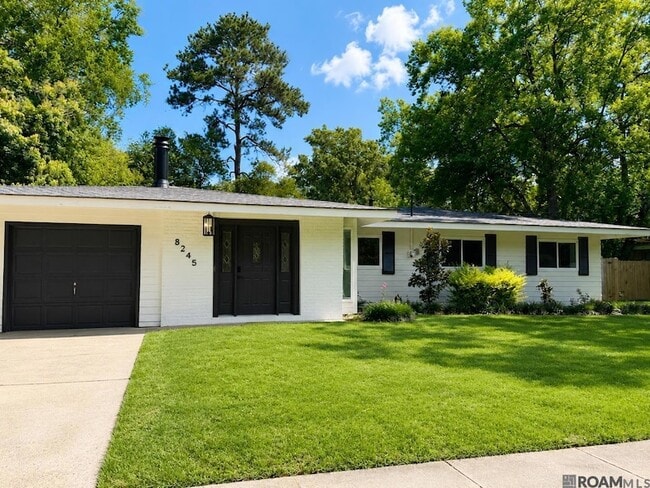 Building Photo - 8245 Rainbow Dr