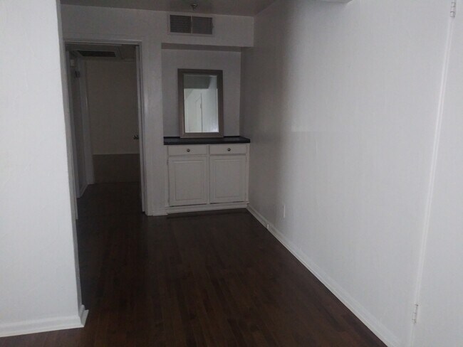 Foto del edificio - 4510 Abbott Ave