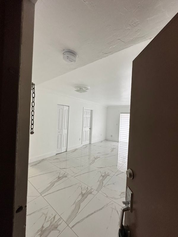 Foto del edificio - 4713 NW 7th St