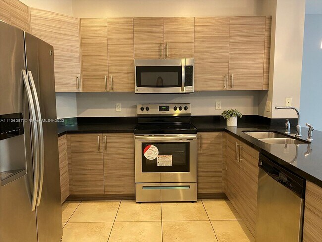 Foto del edificio - 2574 SW 81st Terrace