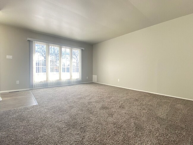 Building Photo - 5512 Washington St