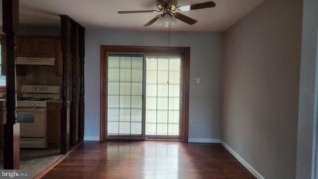 Building Photo - 6 Cedar Creek Dr