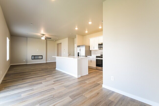 Foto del edificio - 7407 White River St