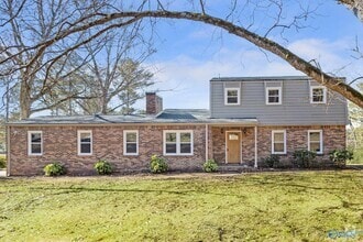 Building Photo - 4307 Indian Hills Rd SE