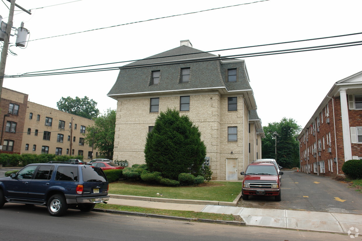 Building Photo - 120 Westfield Ave