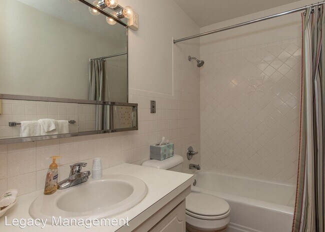 Foto del edificio - 1016 Lincoln Rd