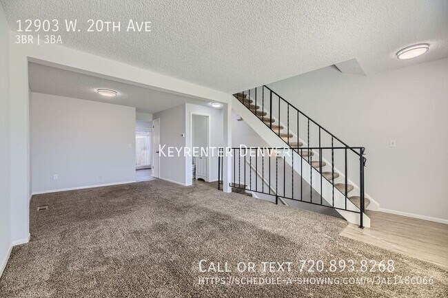 Foto del edificio - Charming 3BD, 2.5BA Townhome in Applewood ...