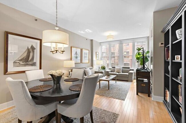 Foto del edificio - 1125 Maxwell Ln
