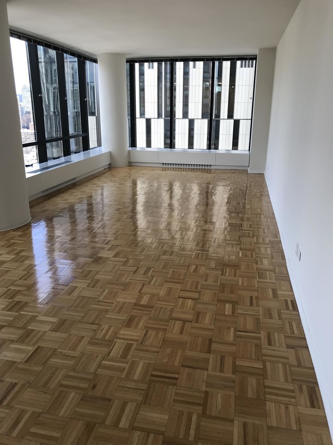 Building Photo - 525 East 72nd Street