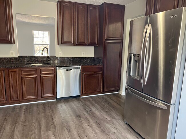 Building Photo - 209 Potomac Hills Dr