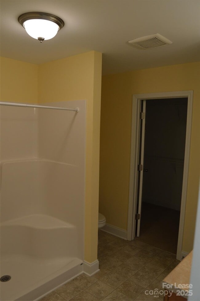 Building Photo - 132 Springfield Rd