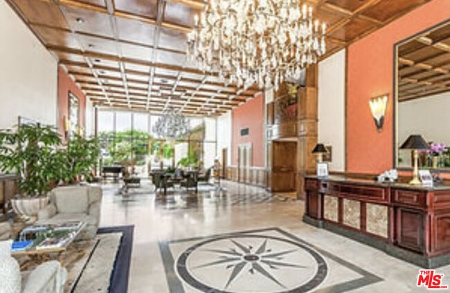 Building Photo - 121 S Hope St