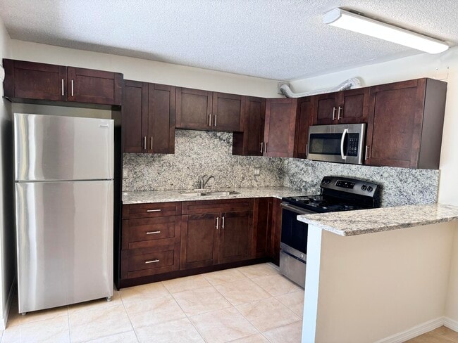 Building Photo - 203 Lake Arbor Dr