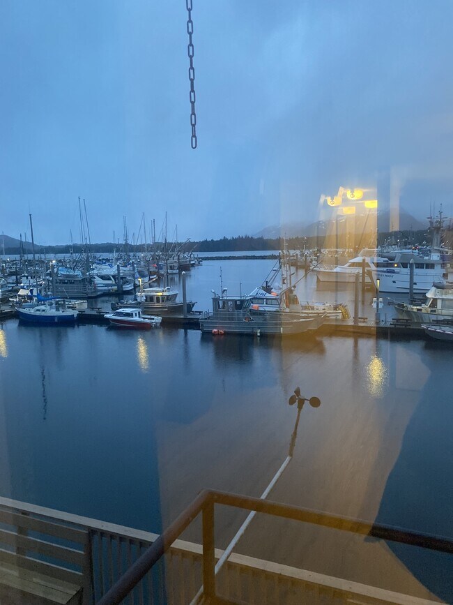 Foto del edificio - 2843 Tongass Ave