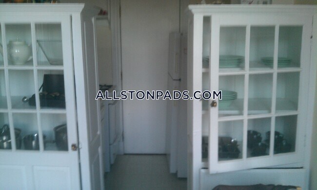 Building Photo - 28 Quint Ave