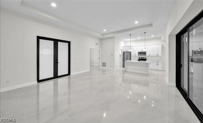 Foto del edificio - 16229 Cape Horn Blvd